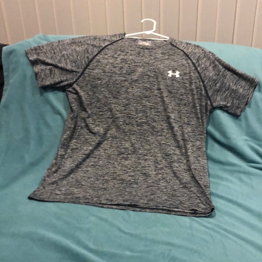 Under Armour men’s tee